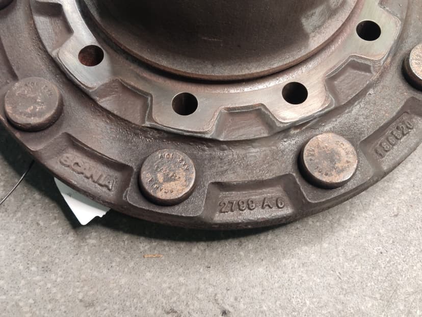 Ступица передняя под дисковые тормоза (6 серия)