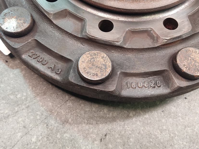 Ступица передняя под дисковые тормоза (6 серия)