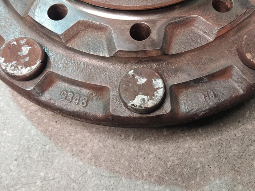 Ступица передняя под дисковые тормоза (6 серия)