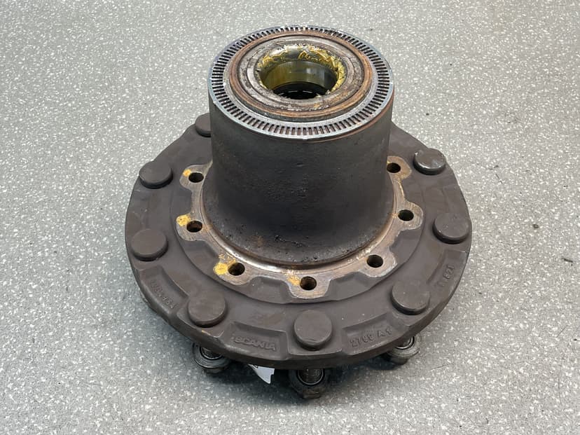 Ступица передняя под дисковые тормоза (6 серия)